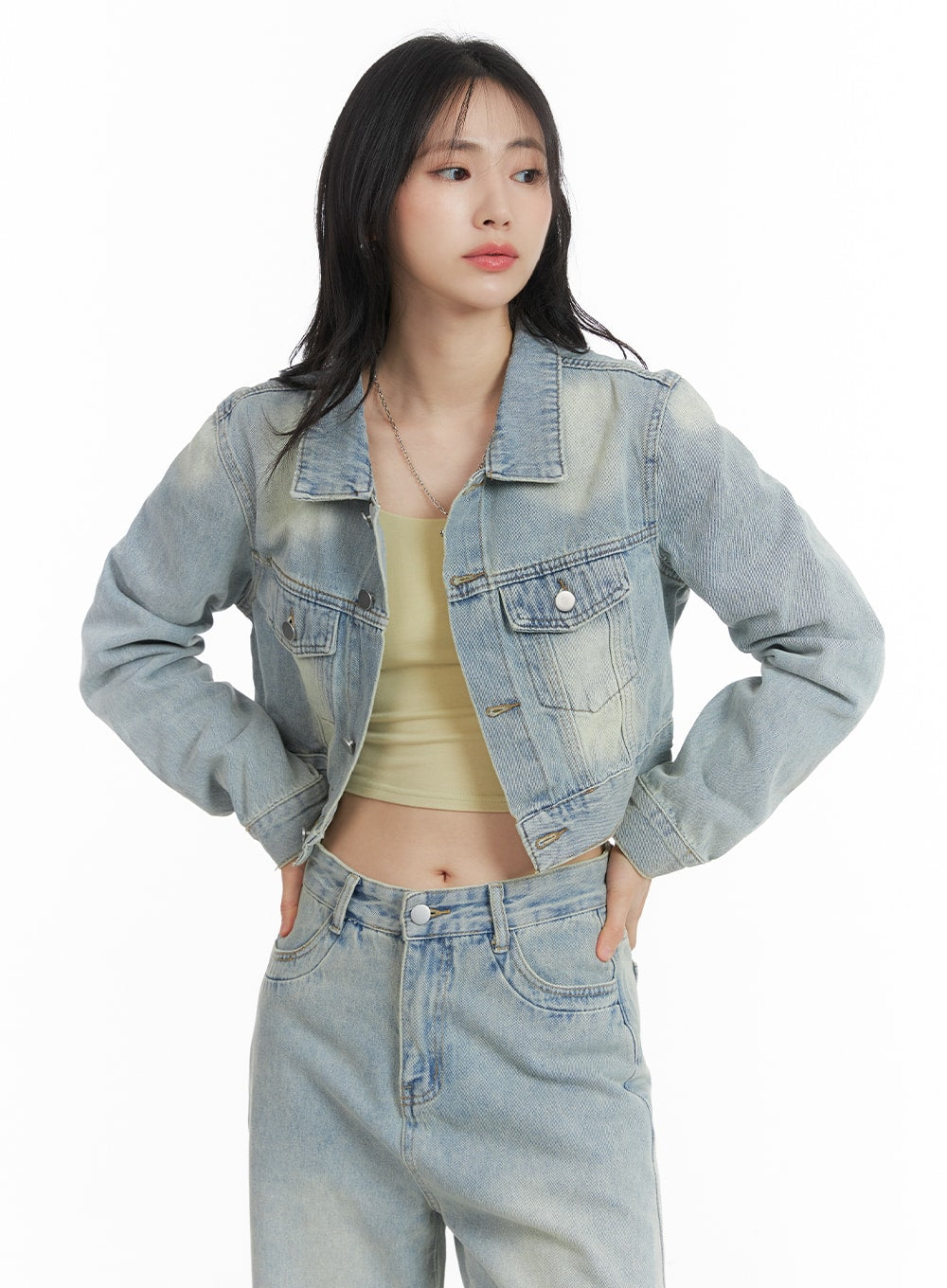 Light Washed Denim Jacket and Jeans Set OM408