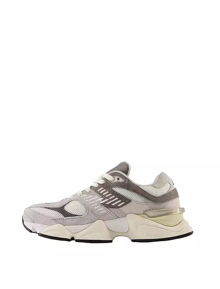 New Balance 9060 Trainers Rain Cloud / Castlerock / White