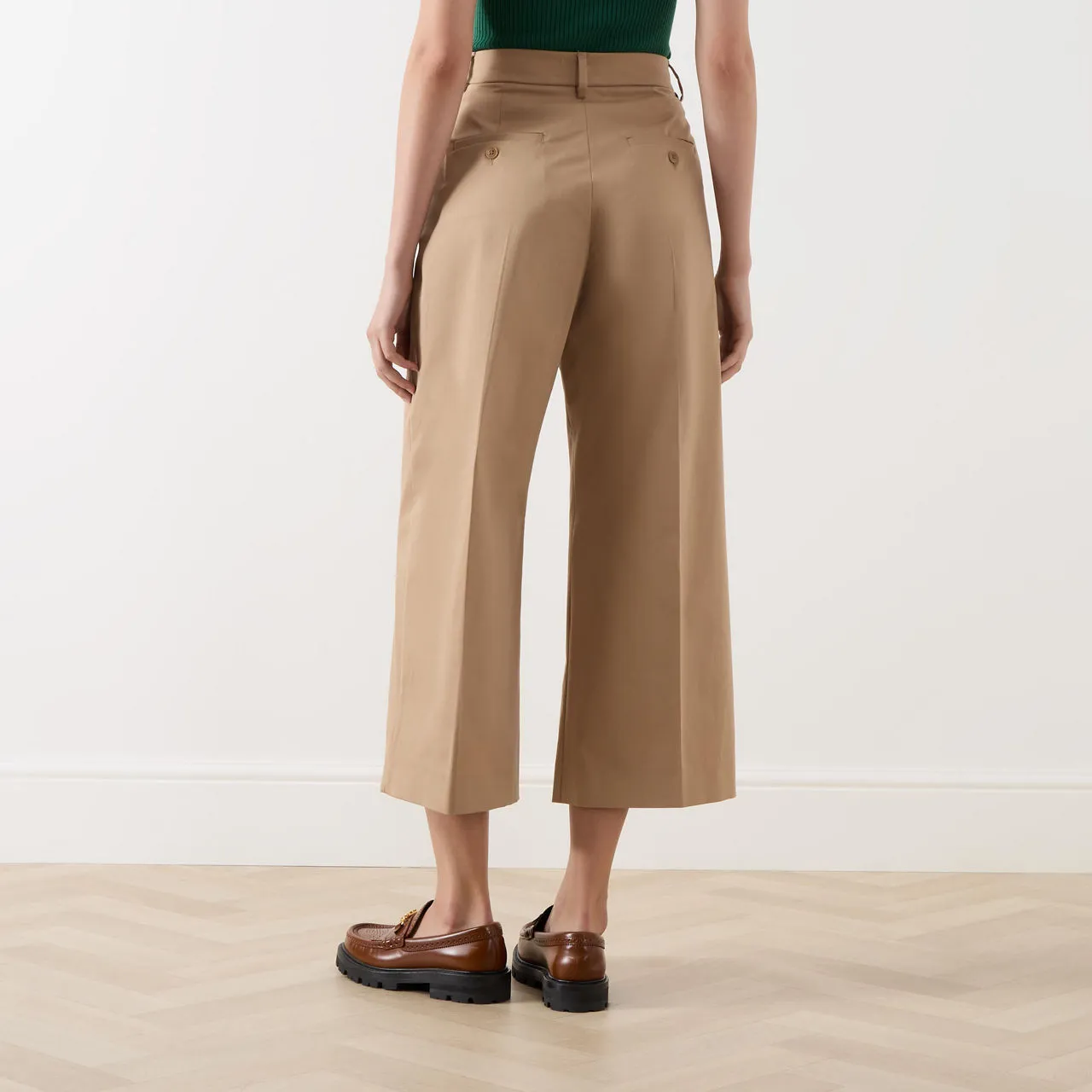 WEEKEND MAX MARA Urial Satin Cropped Trousers - Beige